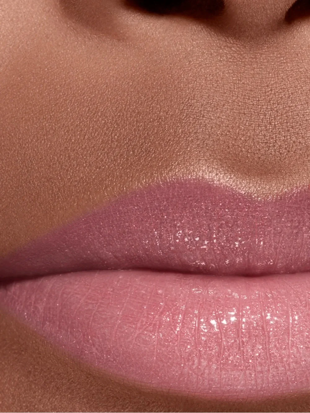 CHANEL Rouge Coco Baume Shine Chanel Tinted Lip Balm Color Sparkling Pink 772